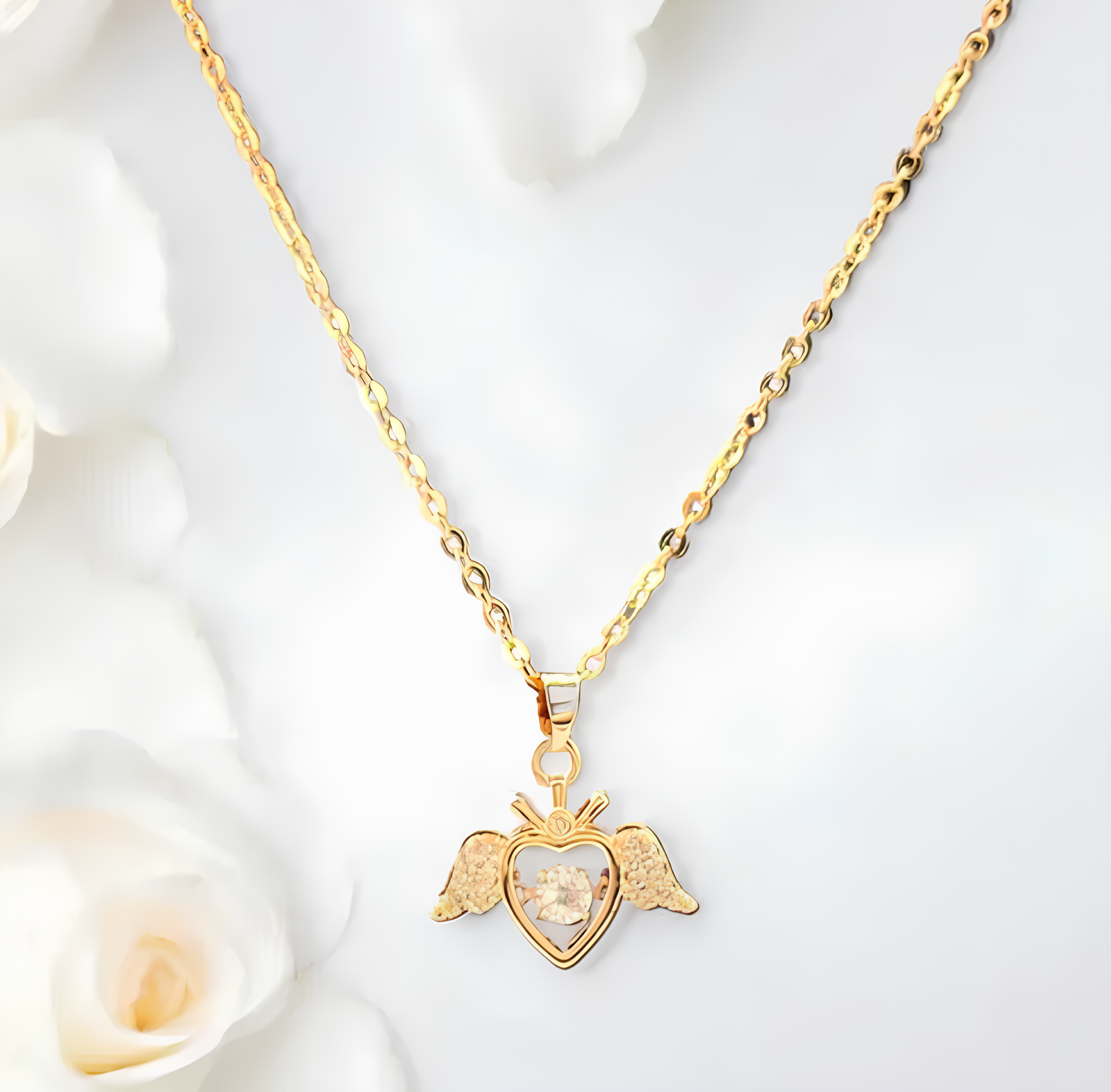 Luxury 18K Gold Winged Pendant Necklace – Elegant Angel Wings Jewelry for Women