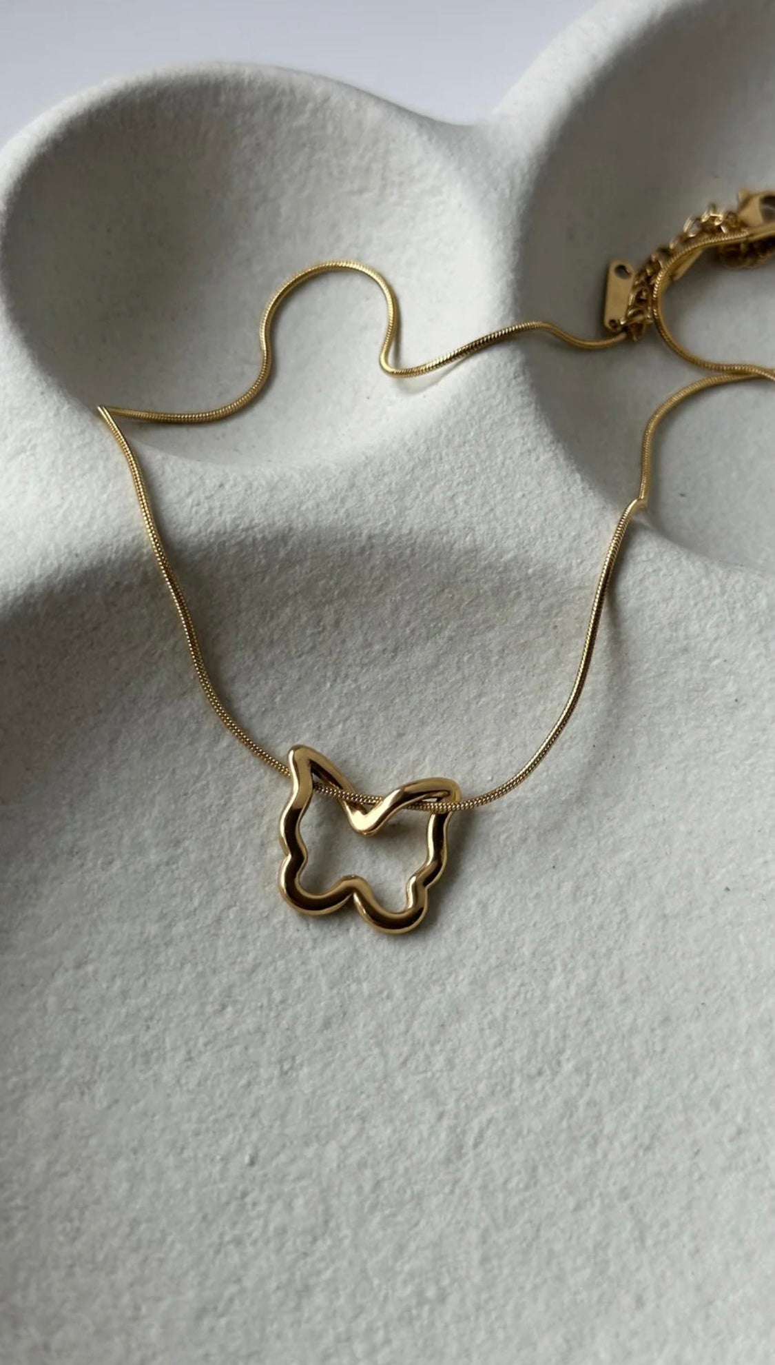 Minimalist Hollow Butterfly Pendant Necklace – Tarnish-Free Stainless Steel Jewelry